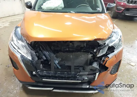 2021 Nissan Kicks Sv Xtronic Cvt z USA, uszkodzony, nr VIN 3N1CP5CV3ML503613